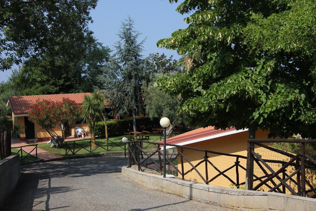 مبيت وإفطار Brattiro Borgo San Cosmo Tropea المظهر الخارجي الصورة