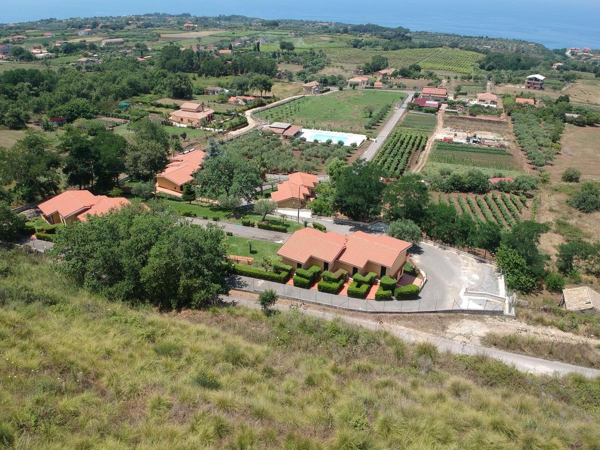 مبيت وإفطار Brattiro Borgo San Cosmo Tropea المظهر الخارجي الصورة